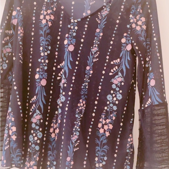 Style &Co P/S Navy Blue Floral Print Top - Picture 3 of 3